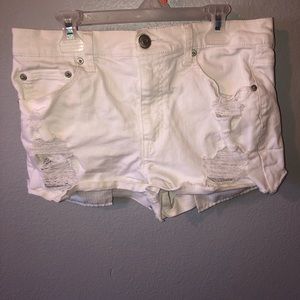 Aeropostale Size 6 Cheeky White Jean Short